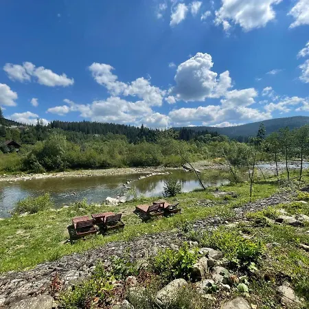 майя Микуличин